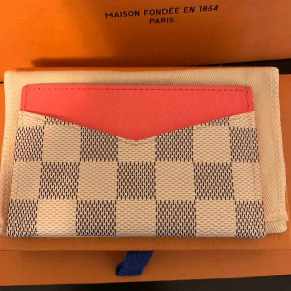 Louis Vuitton DAILY Card Holder - Picture 3 of 3